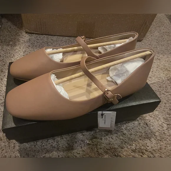 Banana Republic Vegan Leather Maryjane Women Ballet Flat Shoes - Picture 2 of 6